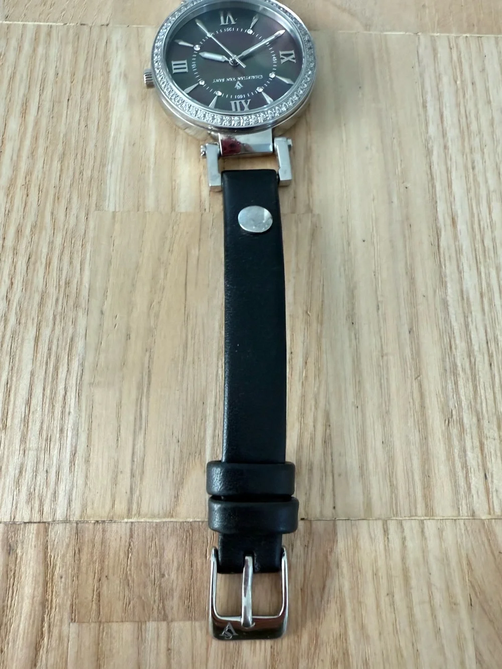 Christian Van Sant ladies mother of pearl silver tone watch NEW BATTERY